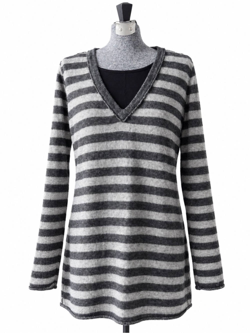 Bitten by Sarah Jessica Parker Grey & Black Striped V-Neck wool blend Sweater